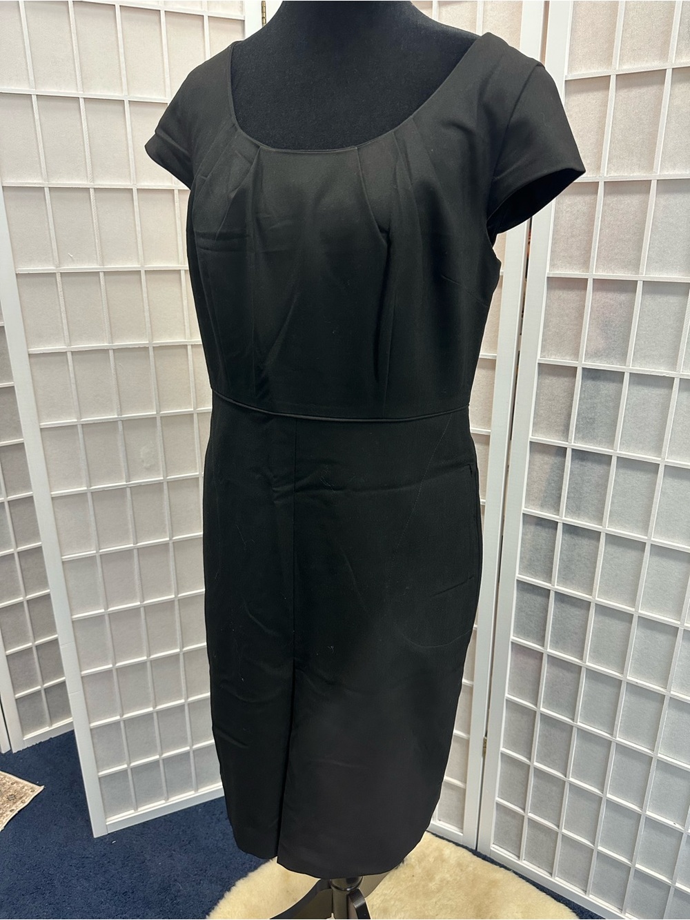 Ann Taylor Black Cap-Sleeve Sheath Midi Dress